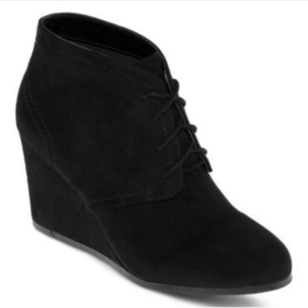 Arizona co | Black Lace Up Wedge Booties